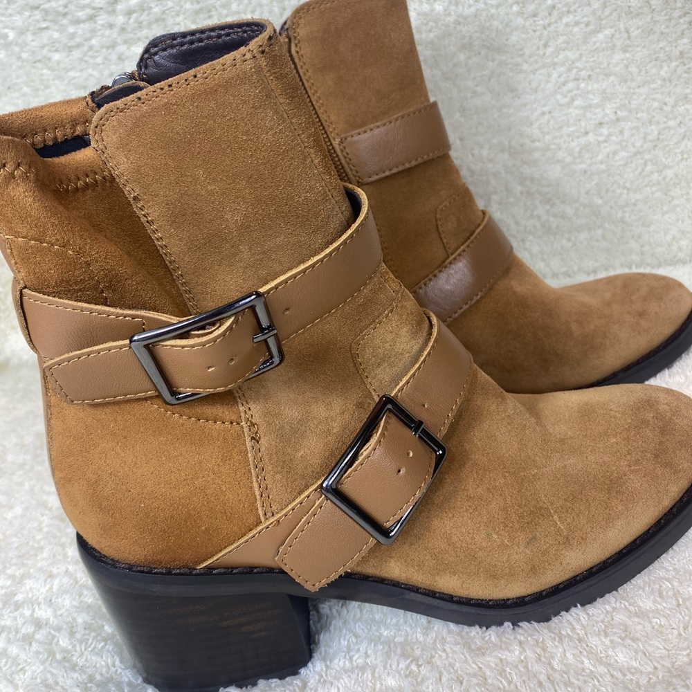 NWOB Donald Pliner Darby Suede Boot Size 5